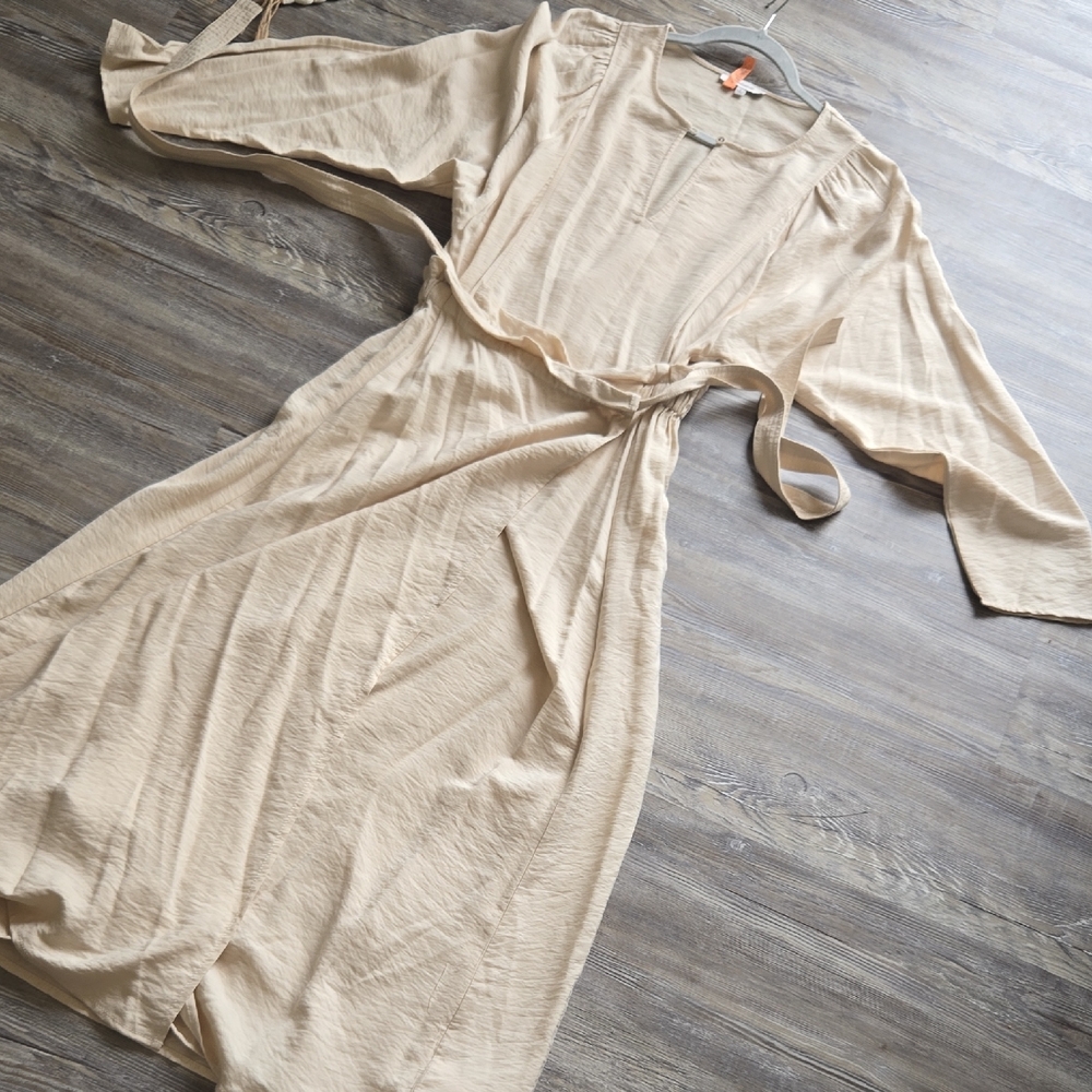 MADEWELL Elegant Beige Wrap Dress